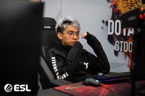 女子电竞战队成功突围挑战者杯